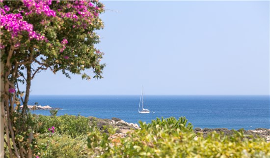 paros villas and suites photos. greek photos of villas in paros.