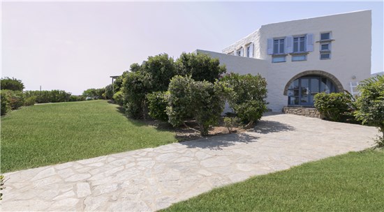paros villas and suites photos. greek photos of villas in paros.